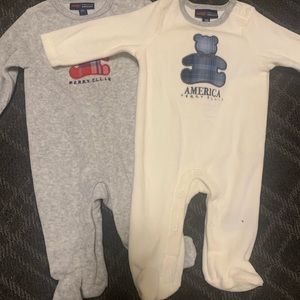 0-3 america Perry Elis onesie set